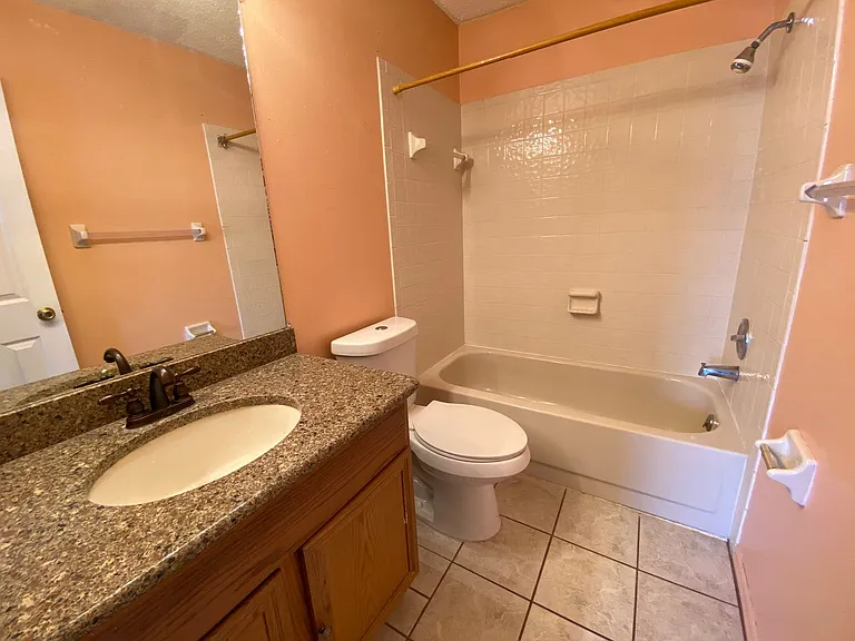 1605 Shady Ridge Ct — Photo 12