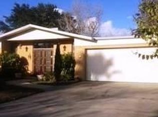 3939 Pin Oaks St, Sarasota, FL 34232