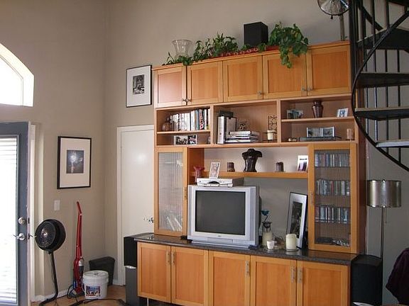 4th image of 1260 Cleveland Ave #302