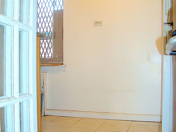 2nd image of 64-74 Saunders St #6F
