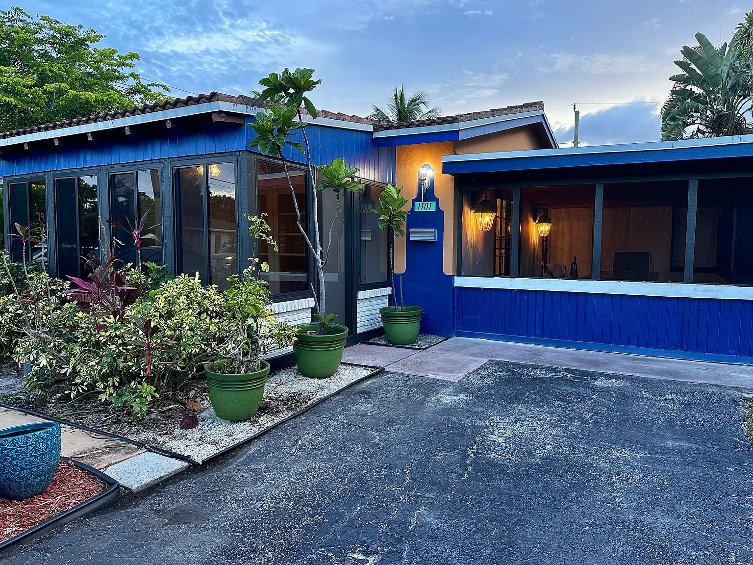2 bed, 1300 sqft, $3,000 — Photo 3