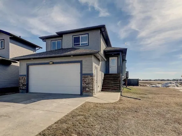 12701 W 105th St, Grande Prairie, AB T8V 2N3