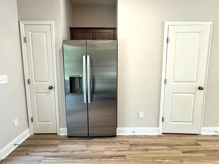 100 Loren Rd — Photo 7