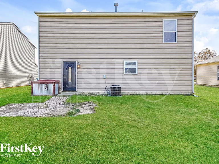 10702 Gathering Dr — Photo 15