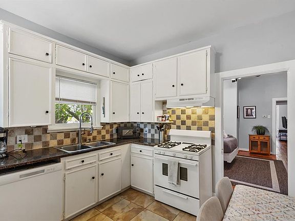 5th image of 620 Mount Auburn Ave