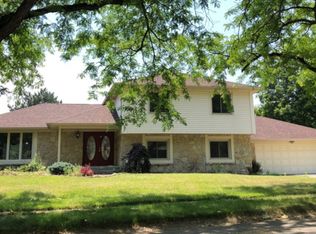 3365 Eden Way Cir, Carmel, IN 46033