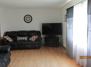 35 Ridgeway Dr, Bland, VA 24315