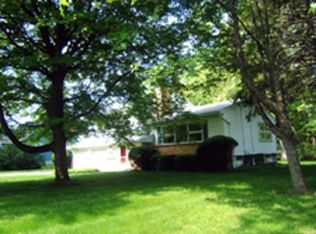 895 Maple Dr, Webster, NY 14580