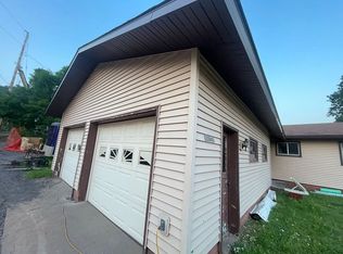 20840 Royce Rd, Hancock, MI 49930