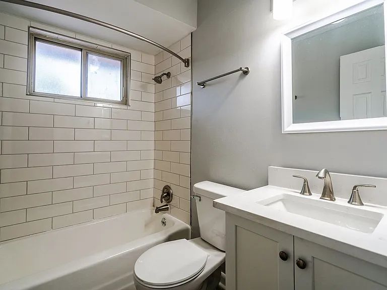 656 Riverview Dr #B — Photo 12