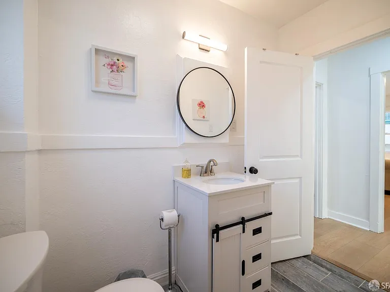 609 S Delaware St — Photo 20