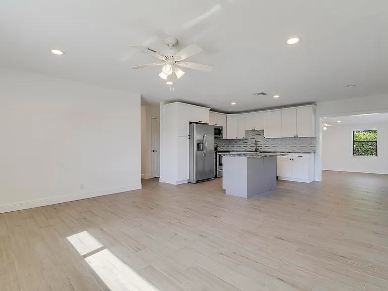 816 Juniper Dr — Photo 6