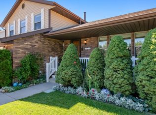 1624 E Wood Glen Rd, Sandy, UT 84092