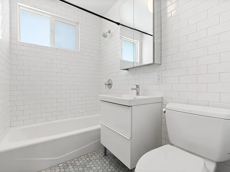 1167 Bellevue Ave #1 — Photo 9