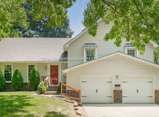 5501 Earnshaw St, Shawnee, KS 66216