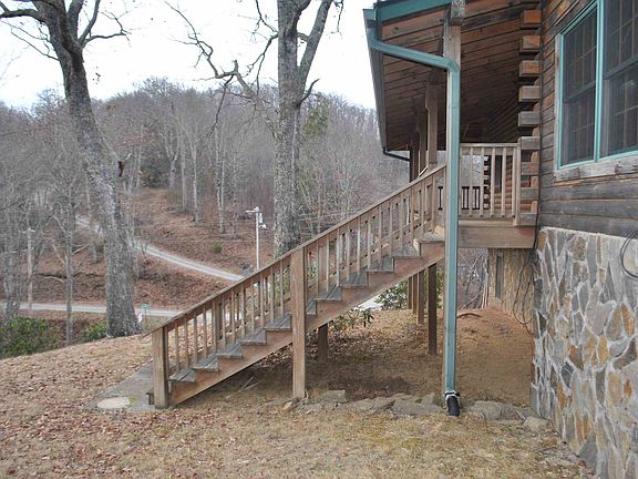 3rd image of 11 Aquina Mtn