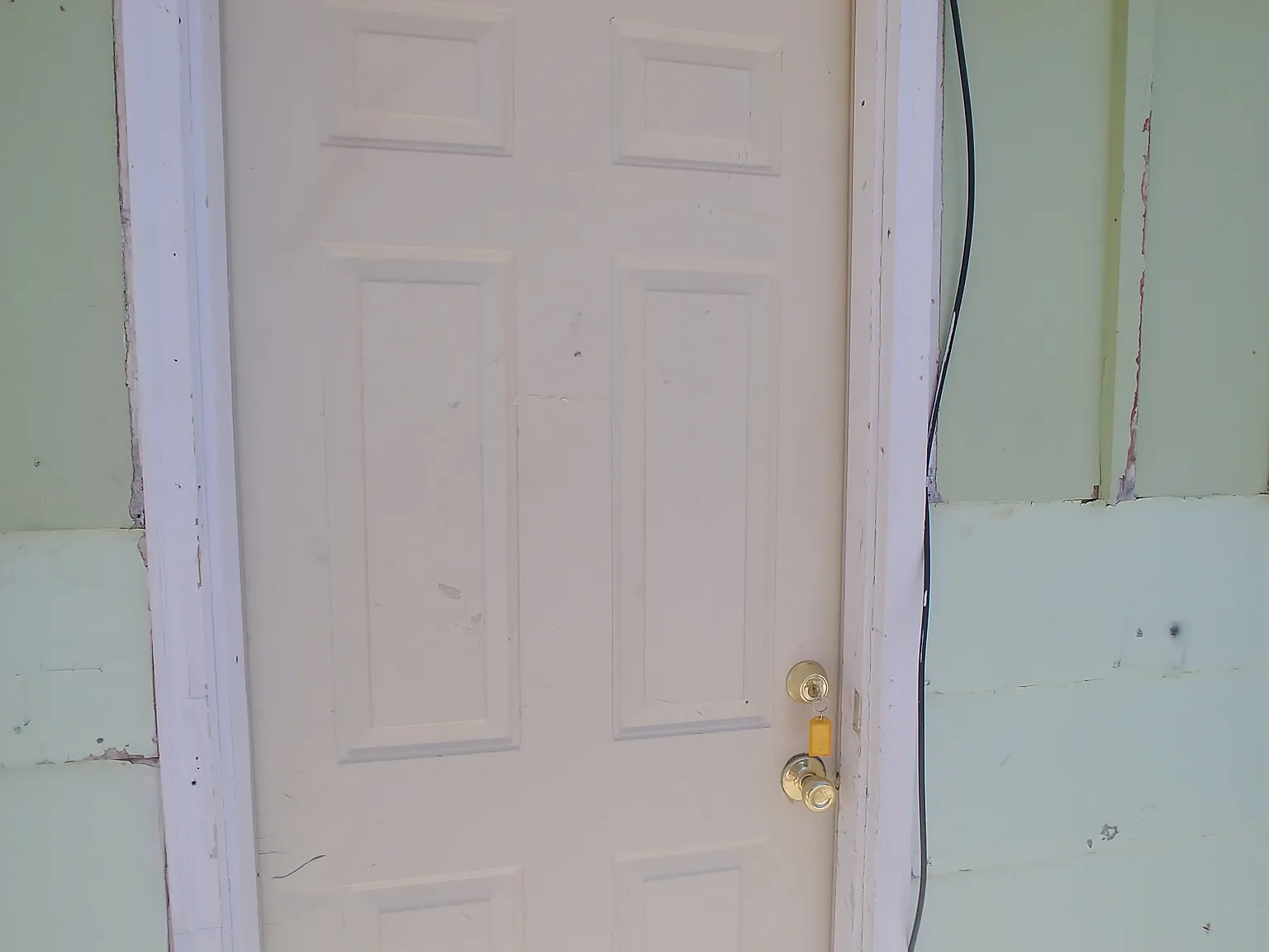 324 E Adams St — Photo 1