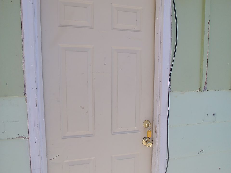 1st image of 324 E Adams St APT 3