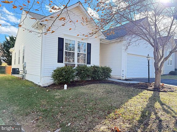 3rd image of 110 April Ave