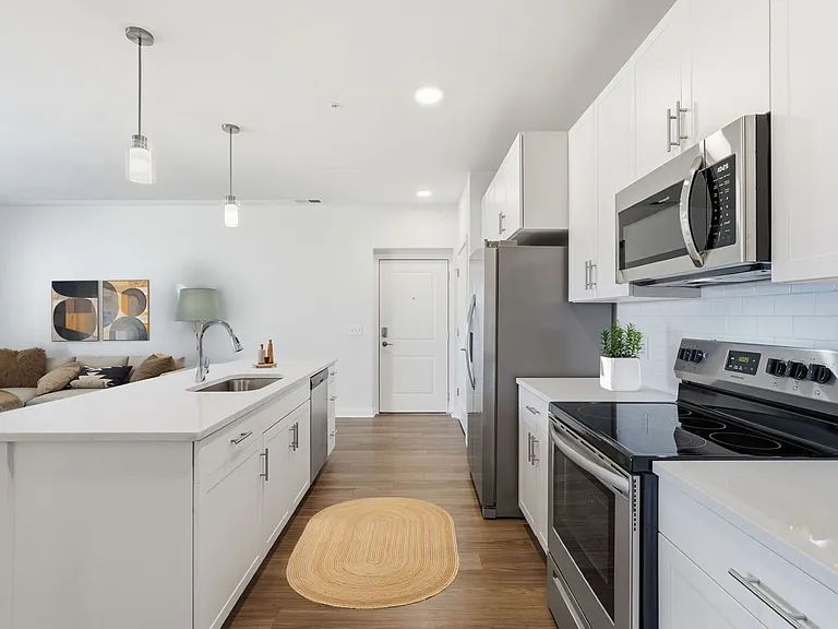 Skye - 1 Bed / 1 Bath - 774 Sq.Ft.