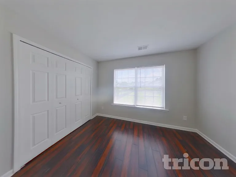 4715 Abercromby St — Photo 17