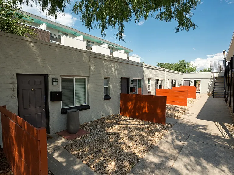 2426 N Clay St — Photo 9