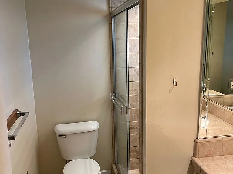 1379 Snow St — Photo 10