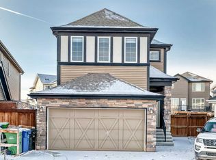 58 E Sherwood St NW, Calgary, AB T3R 0P2