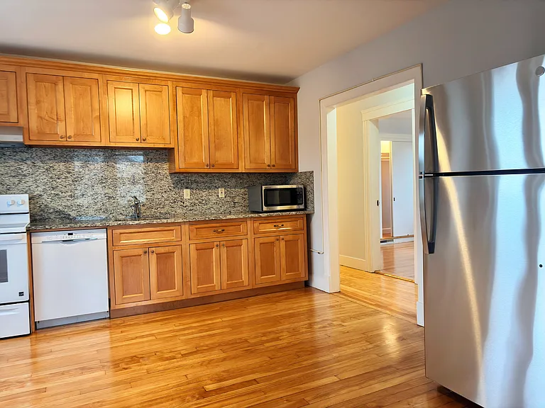 253 Humphrey St #2 — Photo 3
