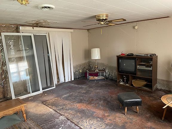 3rd image of 1152 Badger Ave