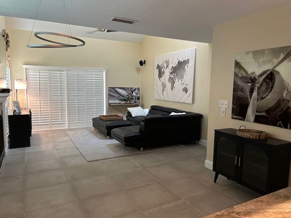 3406 Ellenwood Ln