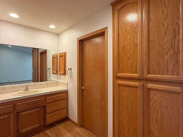 1470 Mercer Ct — Photo 46