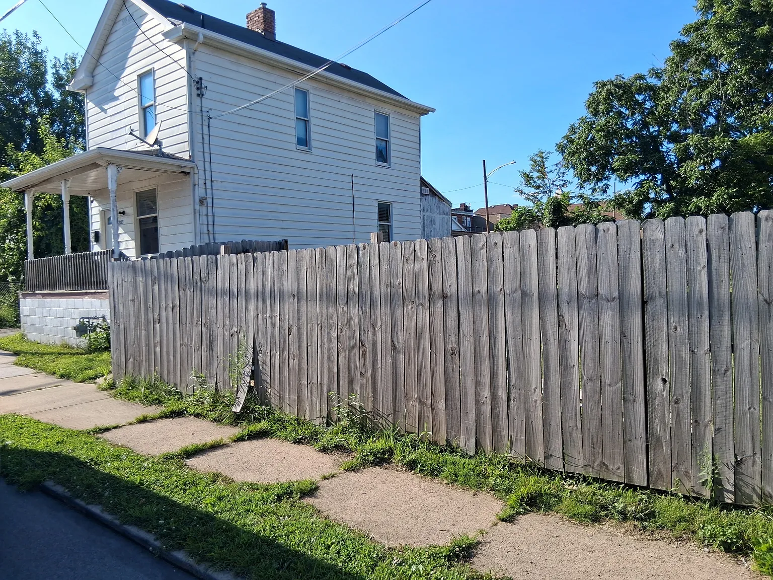 2 bed, 1200 sqft, $1,350 — Photo 1