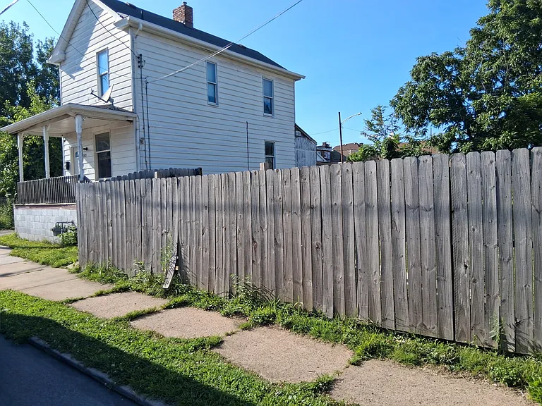 273-283 Waddell Ave — Photo 1