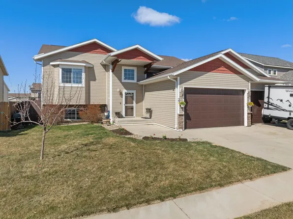 23 Harmony Blvd, Surrey, ND 58785