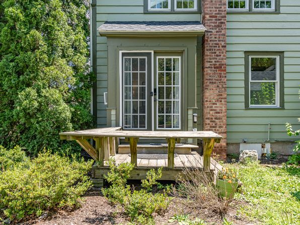 137 Tinker St #4