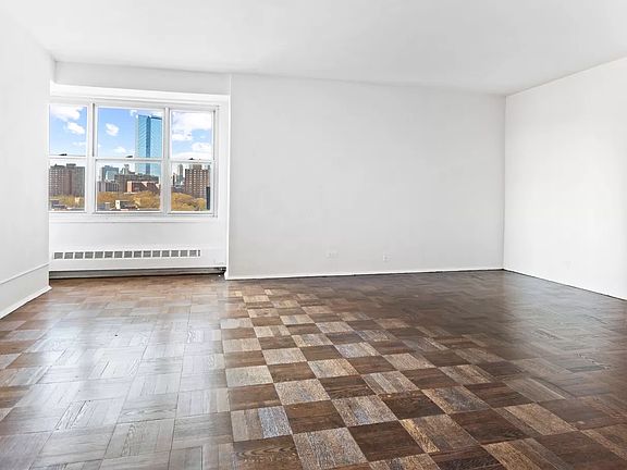 2nd image of 572 Grand St APT G1001
