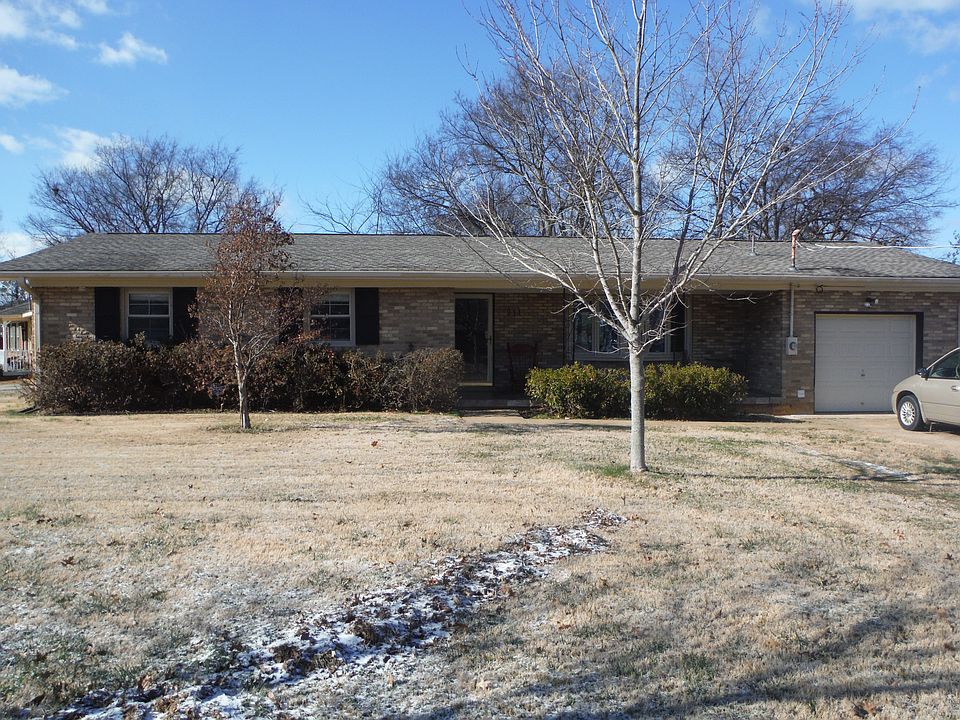 1st image of 311 McAlpine Dr SE