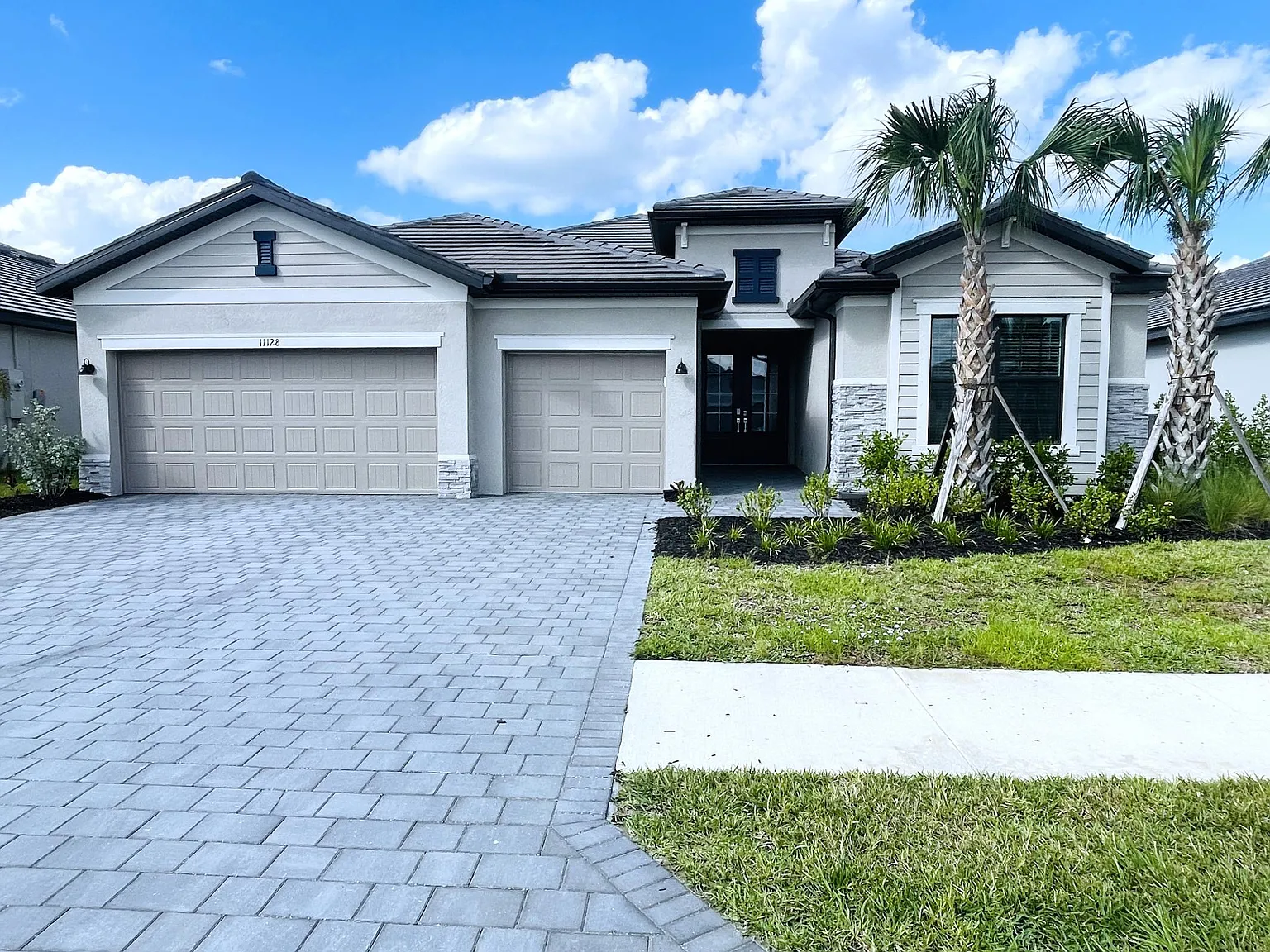 4 bed, 2444 sqft, $3,500 — Photo 1