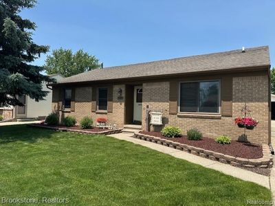 16359 Parkwood Dr, Macomb, MI, 48044