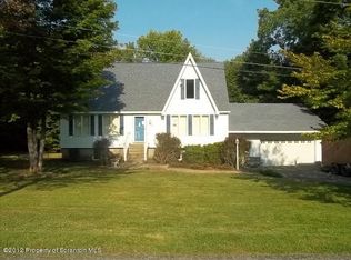 59 Elkview Dr, Forest City, PA 18421