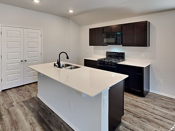 4th image of 3629 Maggie Rd