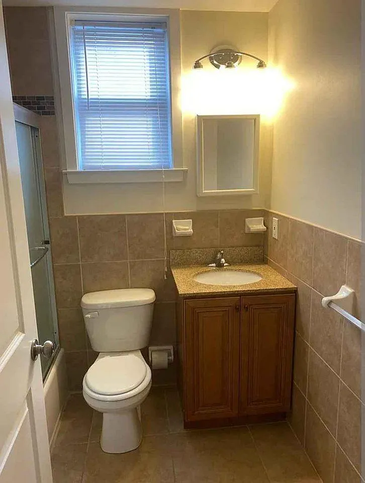2300 Christian St — Photo 4