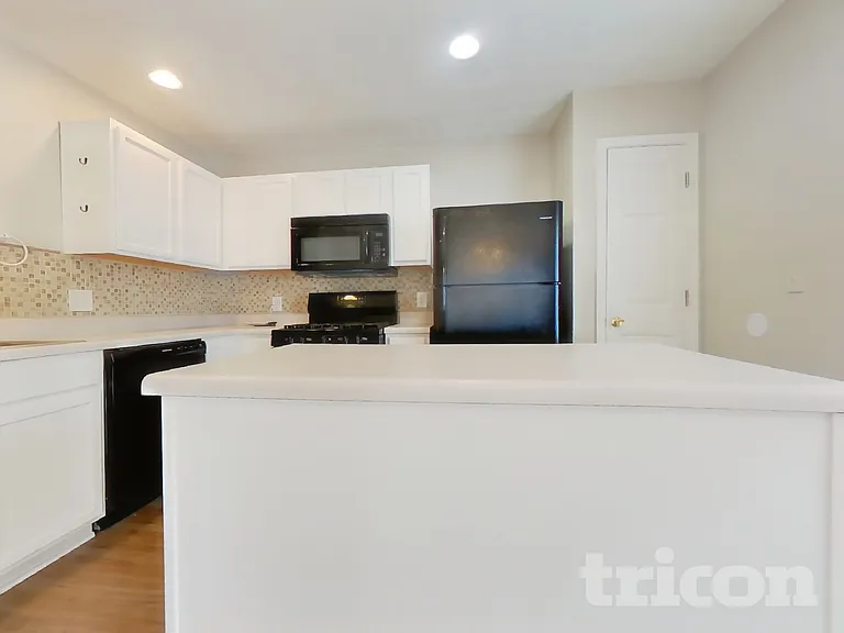 5495 Mountain Top Pl — Photo 5
