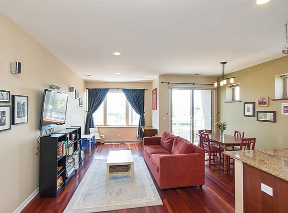 4th image of 4919 N Lincoln Ave APT 2