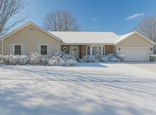 417 River Bluff Cir, Naperville, IL 60540