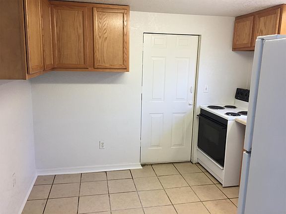 5th image of 5607 Wesconnett Blvd