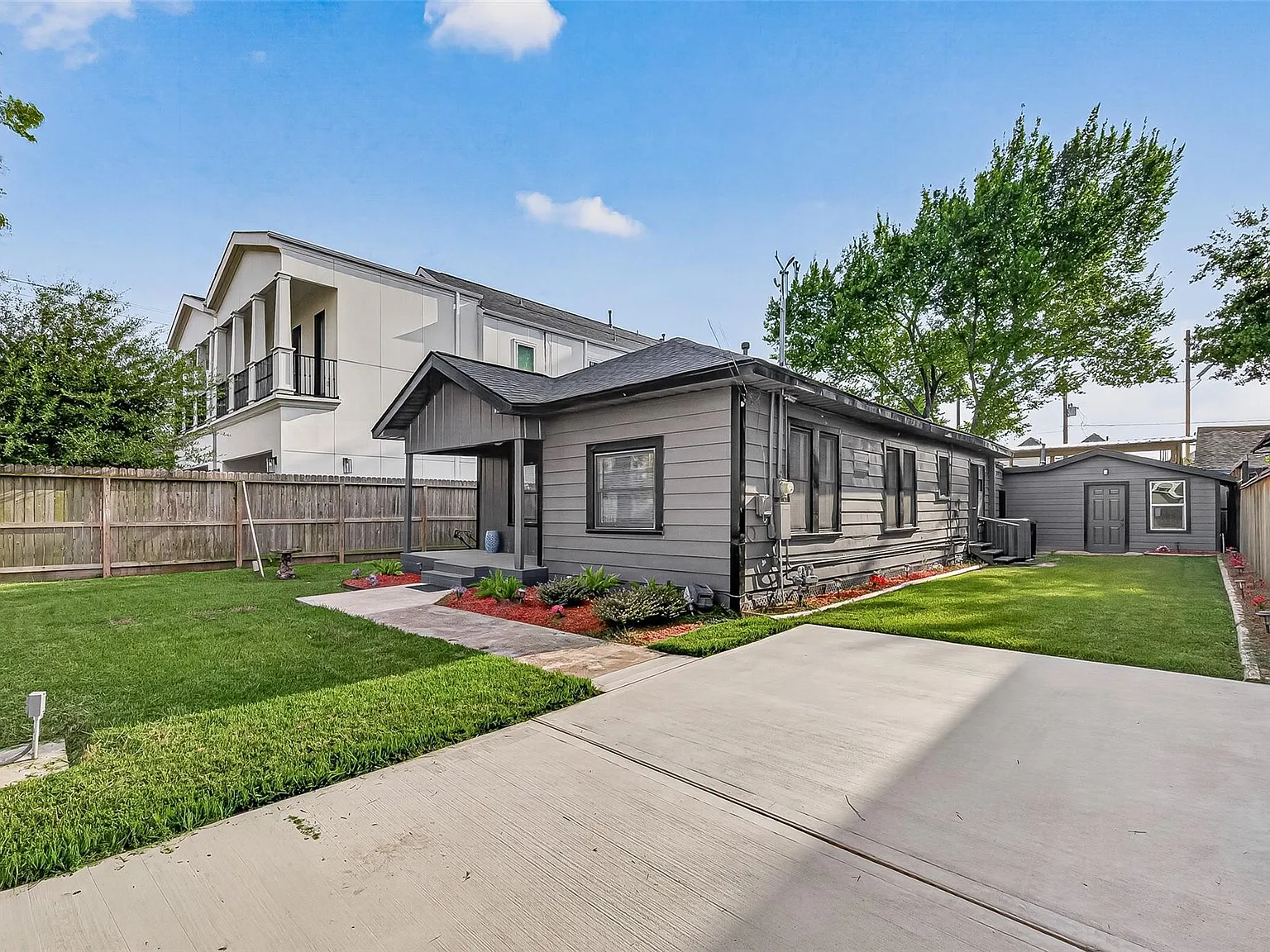 4 bed, 3.0 bath, 1456 sqft, $2,550 — Photo 1