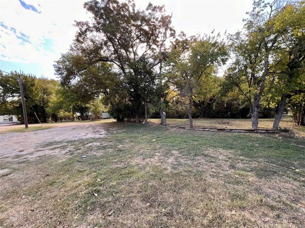 Additional property image - 902 S Waverly Dr, Dallas, TX 75208