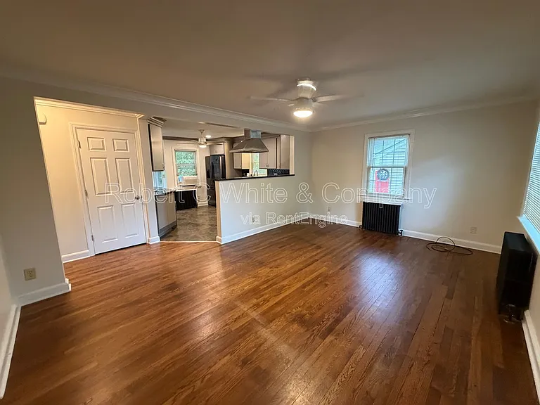 36 Pomeroy Ave — Photo 11